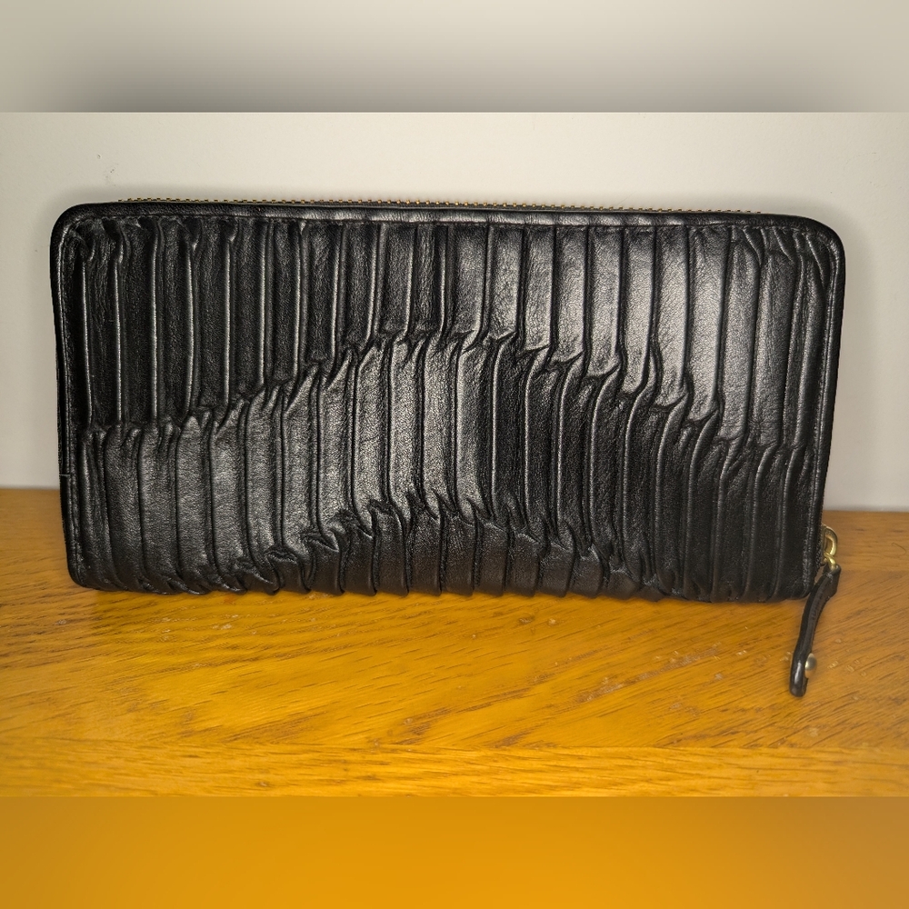 ‼️SOLD‼️⭐Coach⭐ Madison Black Gathered Leather Accordion Zip Wallet - Picture 3 of 11